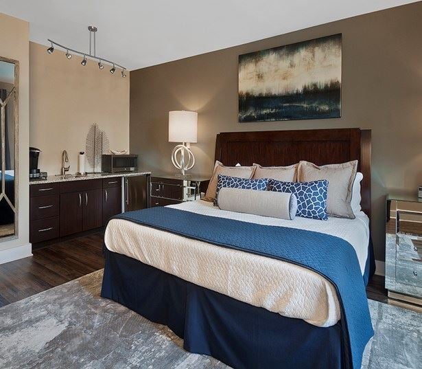 Marshall Park apartments in Central Rleigh - Gorgeous guest suite available for out of town visitors