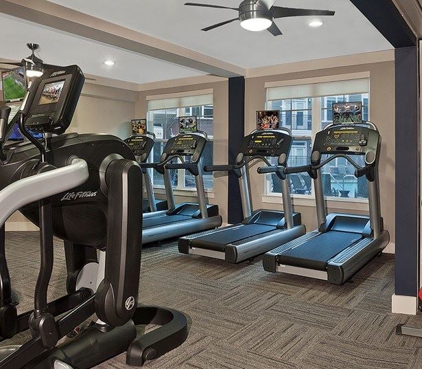 apartments near crabtree valley mall raleigh nc - Marshall Park 24 hour fitness club