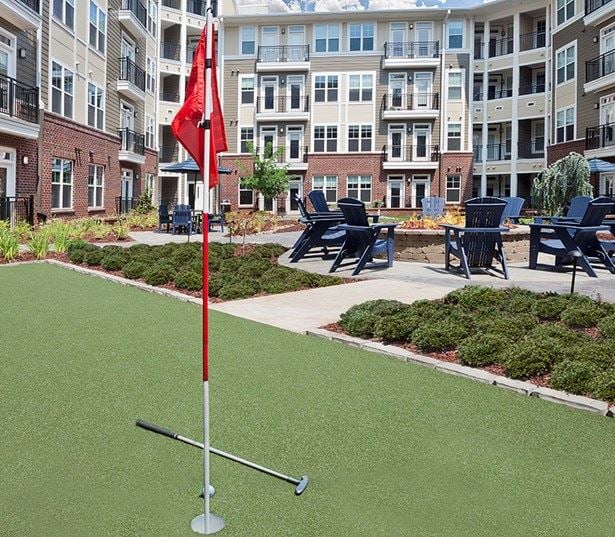 Raleigh, NC Apartments on the Greenway - Marshall Park Courtyard with outdoor putting green
