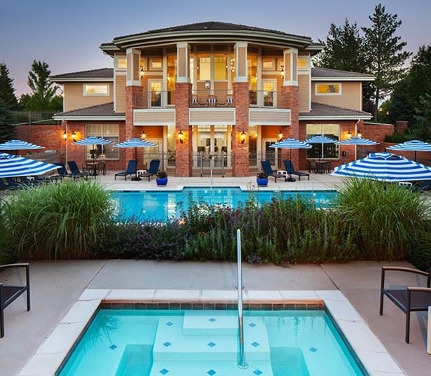 Parker, CO Townhomes for Rent - The Meadows at Meridian - Hot tub
