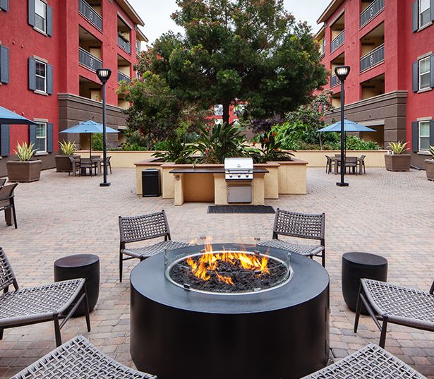 Cabrillo Heights Park apartments for rent - Mira Bella Fire pit Lounge