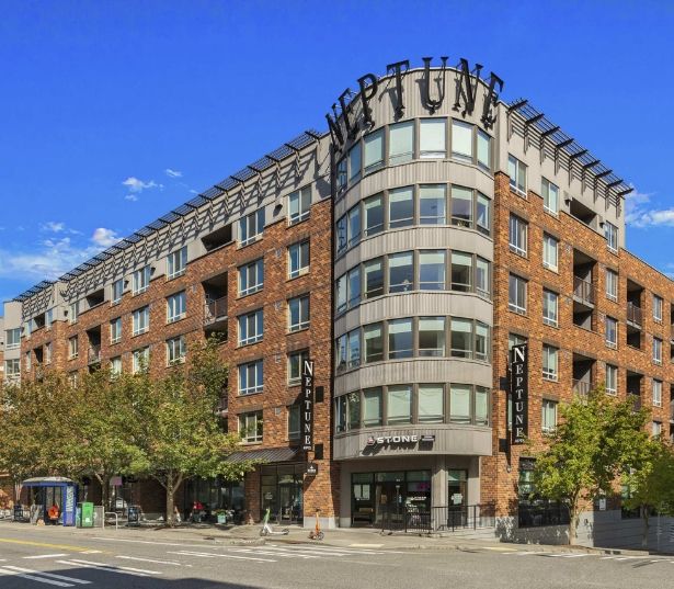 Downtown Seattle apartments - Neptune Exterior Building