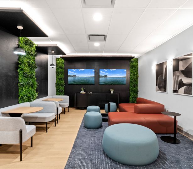 UW apartments in Seattle - Neptune Entertainment suite with shuffleboard and billiards table