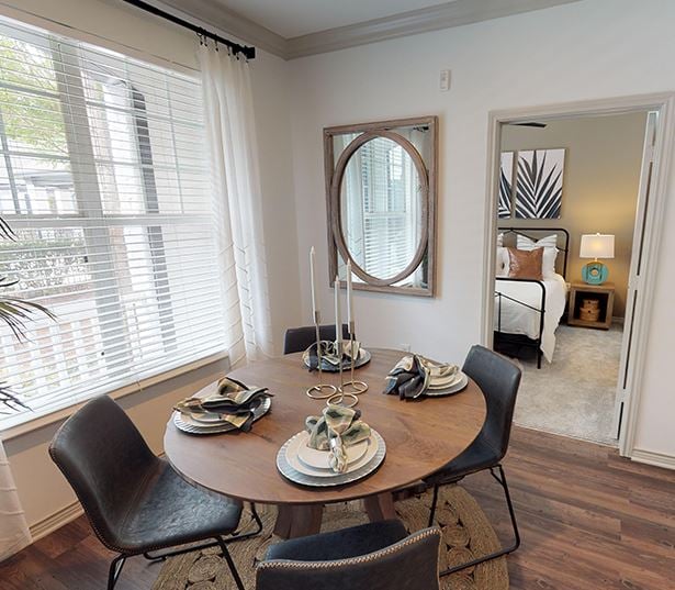 Promenade Park Apartments for Rent in Ballantyne - Dining Room