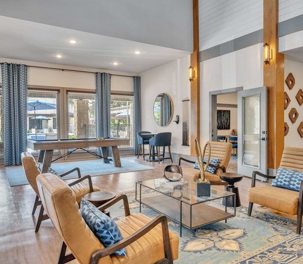 Apartments on Brodie Lane - Ridgeview Apartments - Resident Lounge