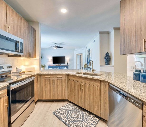 Ridgeview Apartments for Rent in South Austin - Kitchen