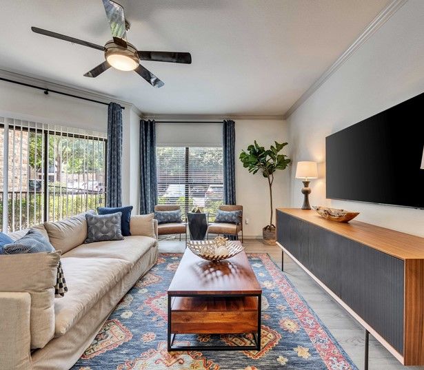 Upgraded Apartments for Rent in Austin - Ridgeview - Living Room