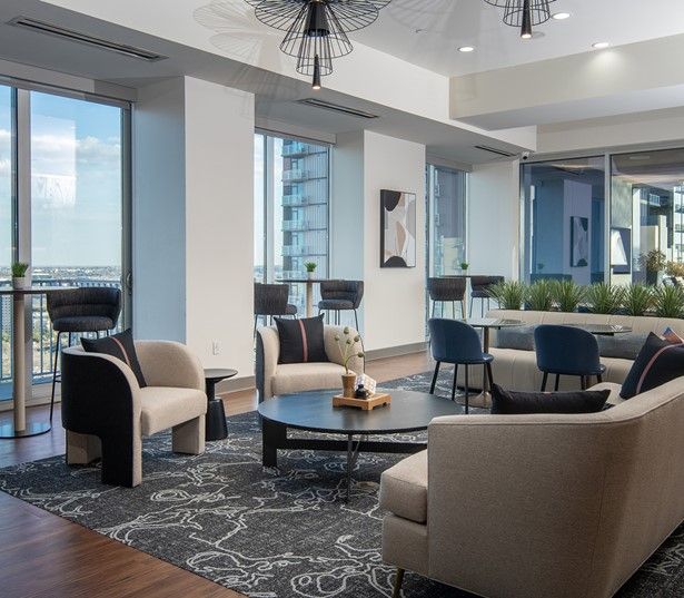SkyHouse Austin apartments for rent downtown - SkyLounge with demonstration kitchen