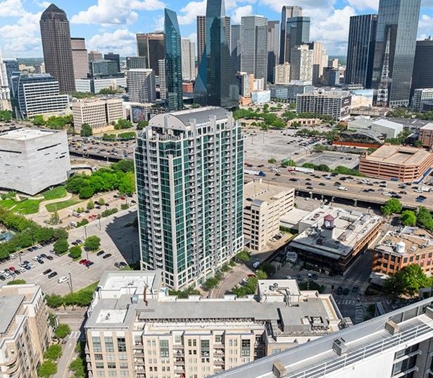 Victory Park Apartments for Rent - SkyHouse Dallas - Apartments in Downtown Dallas TX