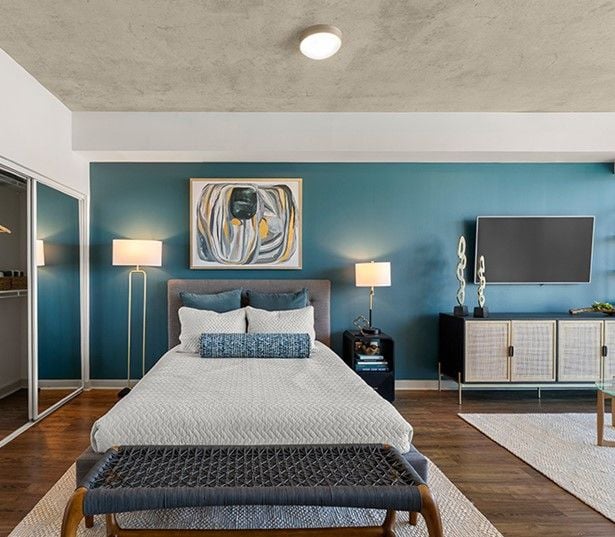 SkyHouse Dallas - studio apartment - Apartments in Victory Park