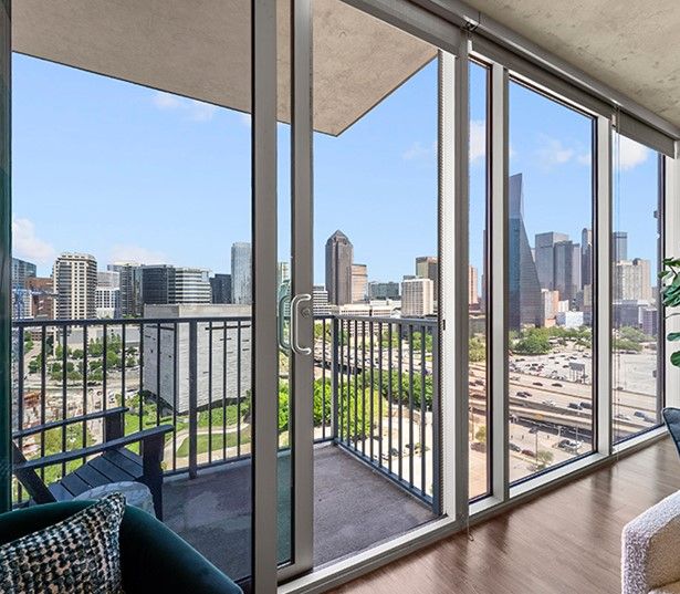 SkyHouse Dallas - solar shades - Apartments in Trinity Groves