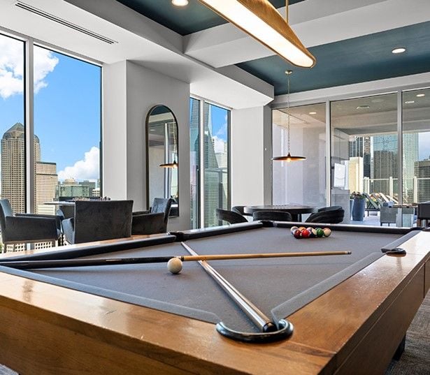 Victory Park Apartments for Rent - SkyHouse Dallas - Apartments in Downtown Dallas TX
