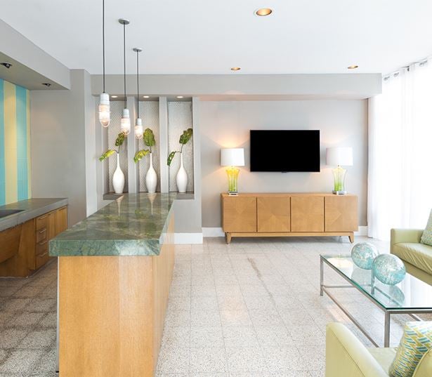 Apartments near 77008 - 2125 Yale Wet Bar
