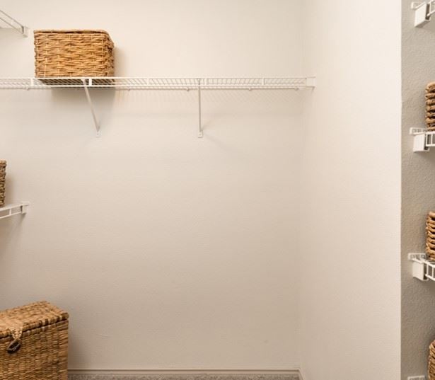 Southlake, TX Apartments for rent - Montelena - walk-in closets