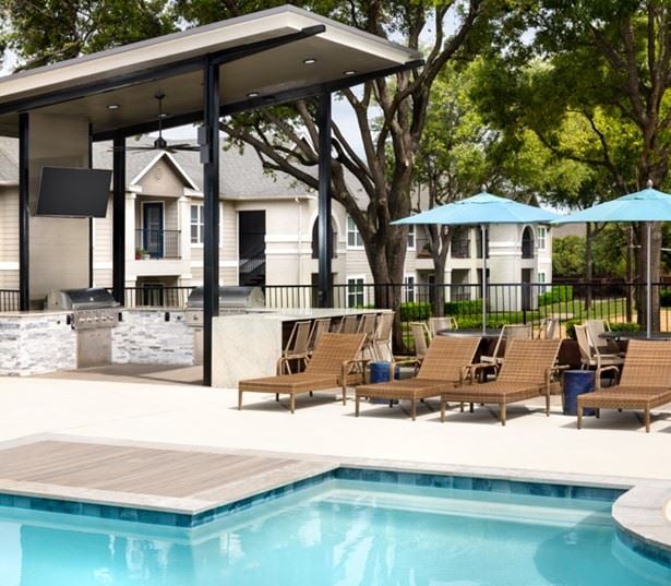 Montelena Apartments for rent in Grapevine - Outdoor Kitchen