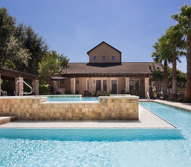 South Austin apartments for rent near Accenture - Ridgeview Resort style swimming pool