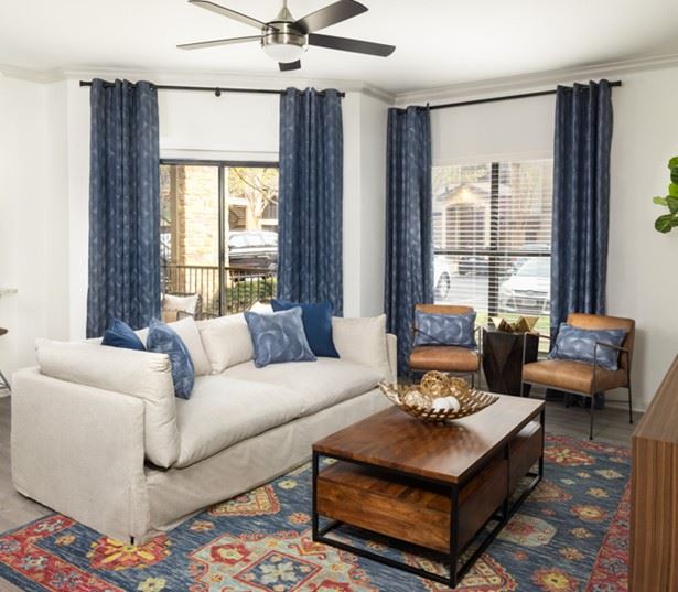 Upgraded Apartments for Rent in Austin - Ridgeview - Living Room