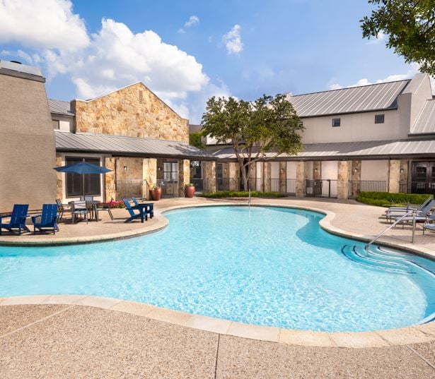 Settlers Ridge apartments for rent in Pflugerville - pool
