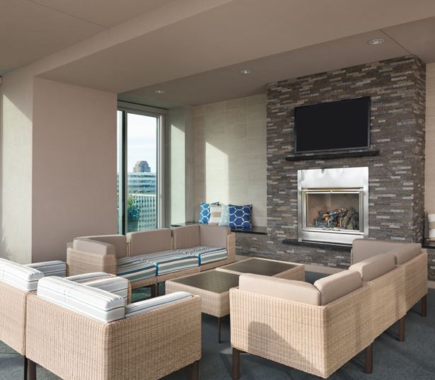 High Rise Galleria Apartments Houston - SkyHouse River Oaks Rooftop