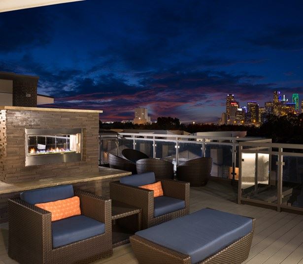 Strata Apartments - Outdoor lounge with downtown Dallas views - M Streets Apartments