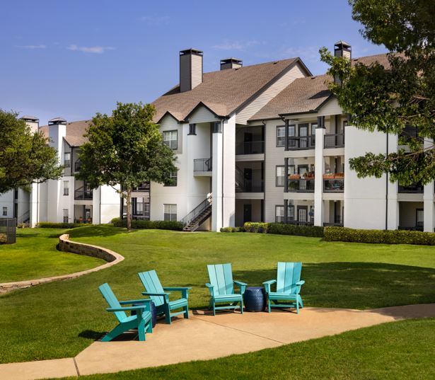Villas at Stonebridge Ranch - Outdoor fountains - Stonebridge Ranch Apartments in McKinney, TX