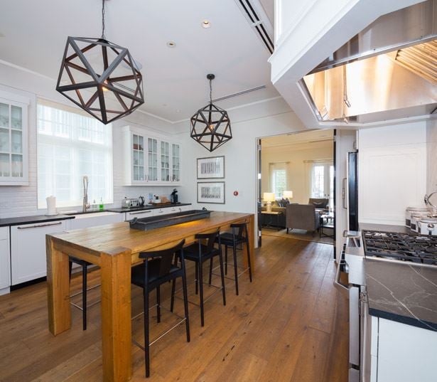 Lenox apartments in Chastain Park - The Residence Buckhead Atlanta demonstration kitchen