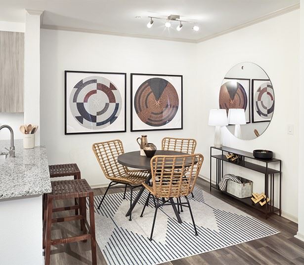 DC Ranch Apartments for rent in North Scottsdale - San Carlos dining area