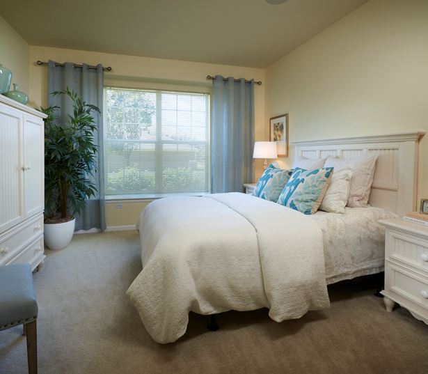 Madison Park Spacious bedroom with large window Thornton CO - 120th
