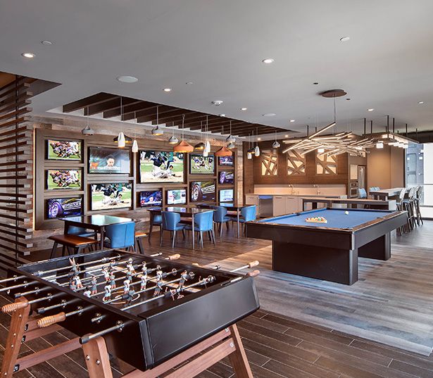 Reston Apartments for rent - Signature Apartments at Reston Town Center - resident lounge