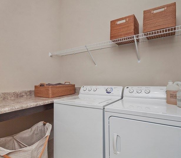 Dilworth apartments near BofA - Silos South End - washer and dryer
