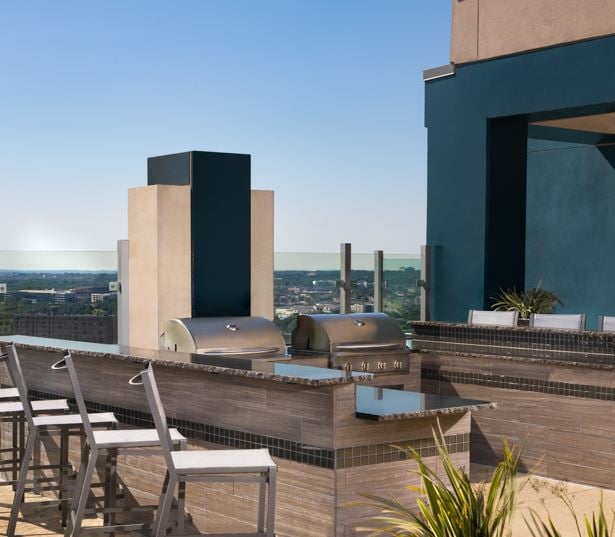 Downtown Austin apartments - SkyHouse Austin Rooftop Deck