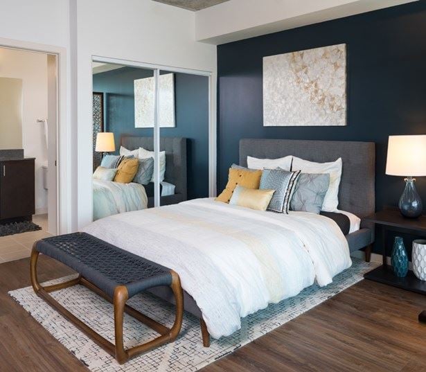 SkyHouse Dallas - studio apartment - Apartments in Victory Park