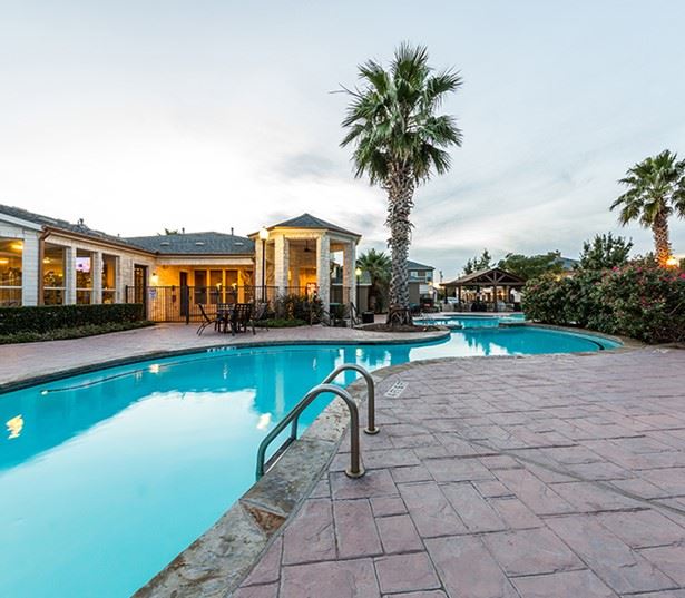 Gallery Apartments Near Hutto Lake Park, Hutto, TX Glenhaven at