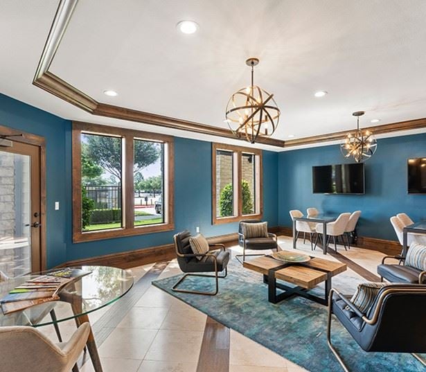 StoneLedge Apartments - Cyber lounge and media center - Grapevine ISD Apartments