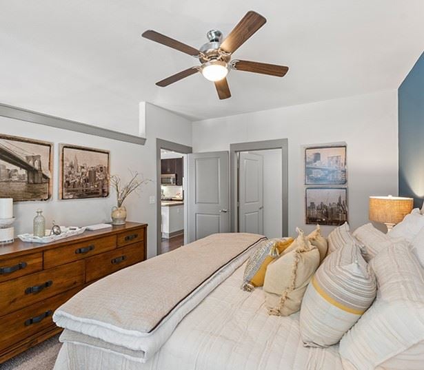 StoneLedge Apartments - Large bedrooms feature 9' ceilings - Apartments near DFW Airport