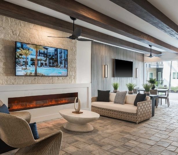 The Residence Peninsula Apartments in Tampa, FL - Breezeway
