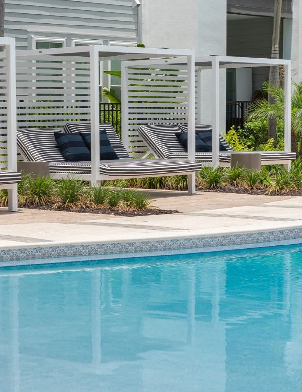 Brand new apartments in South Tampa, FL - The Residence Peninsula - Poolside Lounge