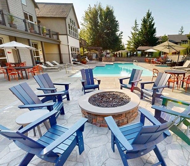 The Timbers at Issaquah Ridge Apartments - Outdoor firepit