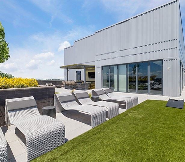 Downtown Bethesda, MD Apartments for Rent - The Camille - Rooftop Lounge