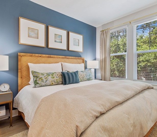 The Henslow Daniel Island - bedroom - Mount Pleasant Apartments