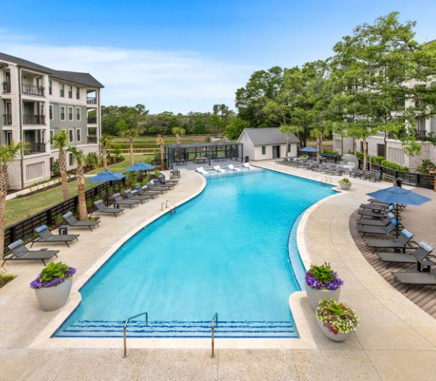 The Henslow Daniel Island - swimming pool - Charleston, SC Apartments