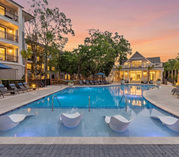 The Henslow Daniel Island - swimming pool - Charleston, SC Apartments