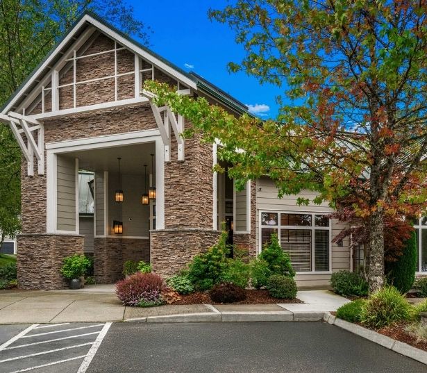 The Lodge at Redmond Ridge apartments in Downtown Redmond - Leasing Office