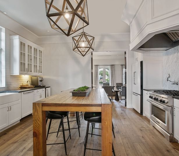 Peachtree Road apartments in Buckhead - The Residence Buckhead Atlanta - Mansion Kitchen