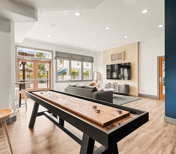 Apartments in Issaquah WA near Microsoft - The Timbers at Issaquah Ridge game room