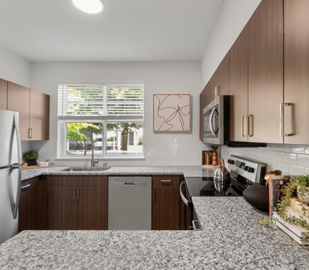 Pet Friendly Apartments in Issaquah - The Timbers at Issaquah Ridge - Kitchen