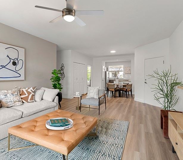 Pet Friendly Apartments in Issaquah - The Timbers at Issaquah Ridge - Living Room