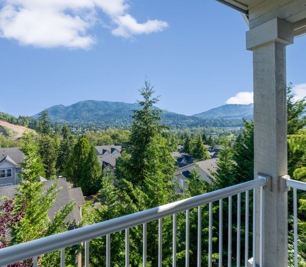 Issaquah Highlands apartments near TMobile - The Timbers at Issaquah Ridge covered parking