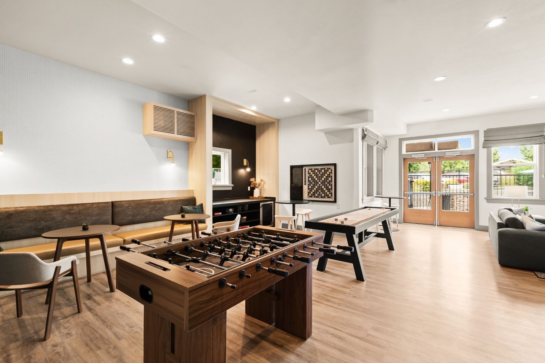 Apartments in Issaquah WA near Microsoft - The Timbers at Issaquah Ridge Game Room