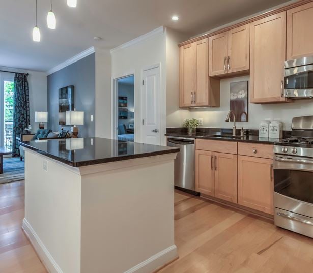 Vienna apartments near Capital One - The Reserve at Tysons Corner Gourmet kitchens